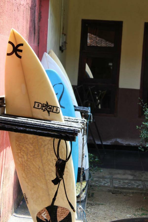 Harrys Oceanhouse 2 Pacitan Exterior foto
