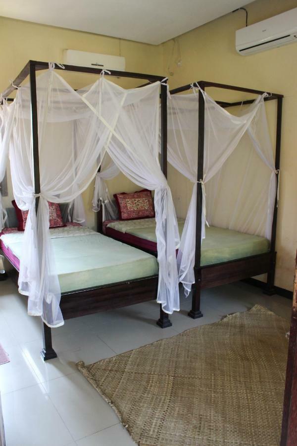 Harrys Oceanhouse 2 Pacitan Exterior foto